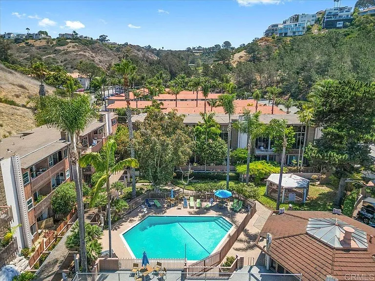 CĂN HỘ 2 PHÒNG NGỦ – LA JOLLA, CALIFORNIA
