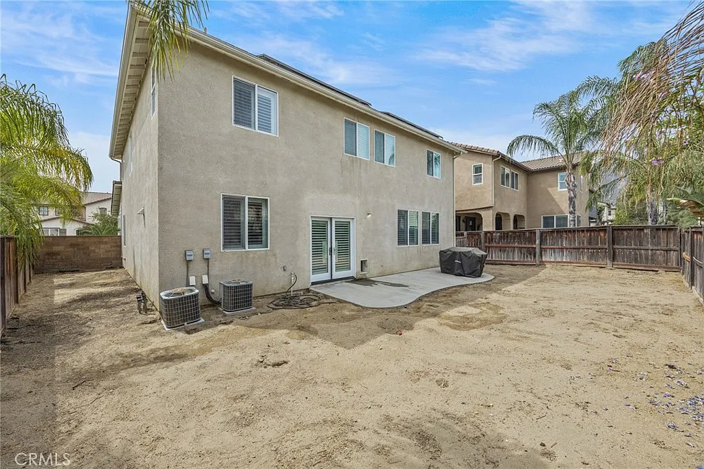 Nhà ở Hoa Kỳ Corona, California